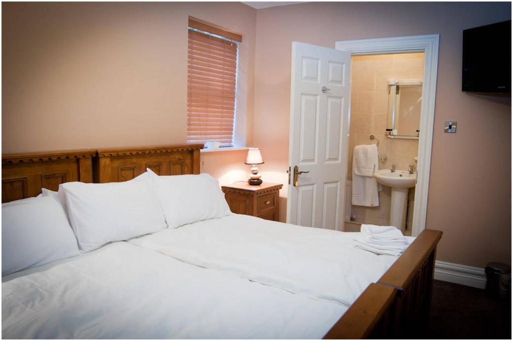 Hopper Inn Bar & Guest Accommodation Ballynaskreena Quarto foto